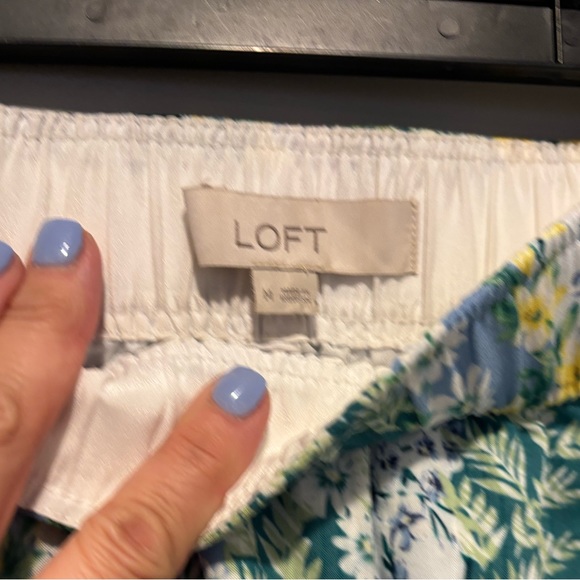 Women's LOFT short skirt - Beautiful Spring Colors - Size Medium NWOT - Picture 4 of 13